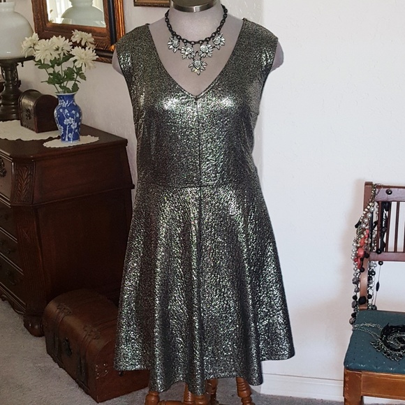 Torrid Dresses & Skirts - SEXY * SILVER SPARKLE SKATER DRESS * Sz. 4x NWT